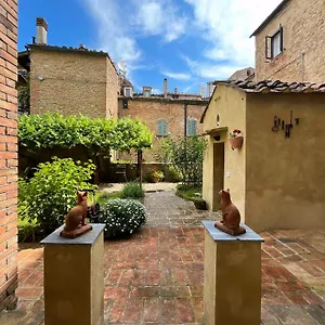 Il Cantuccio- In Centro Con Giardino Appartamento
